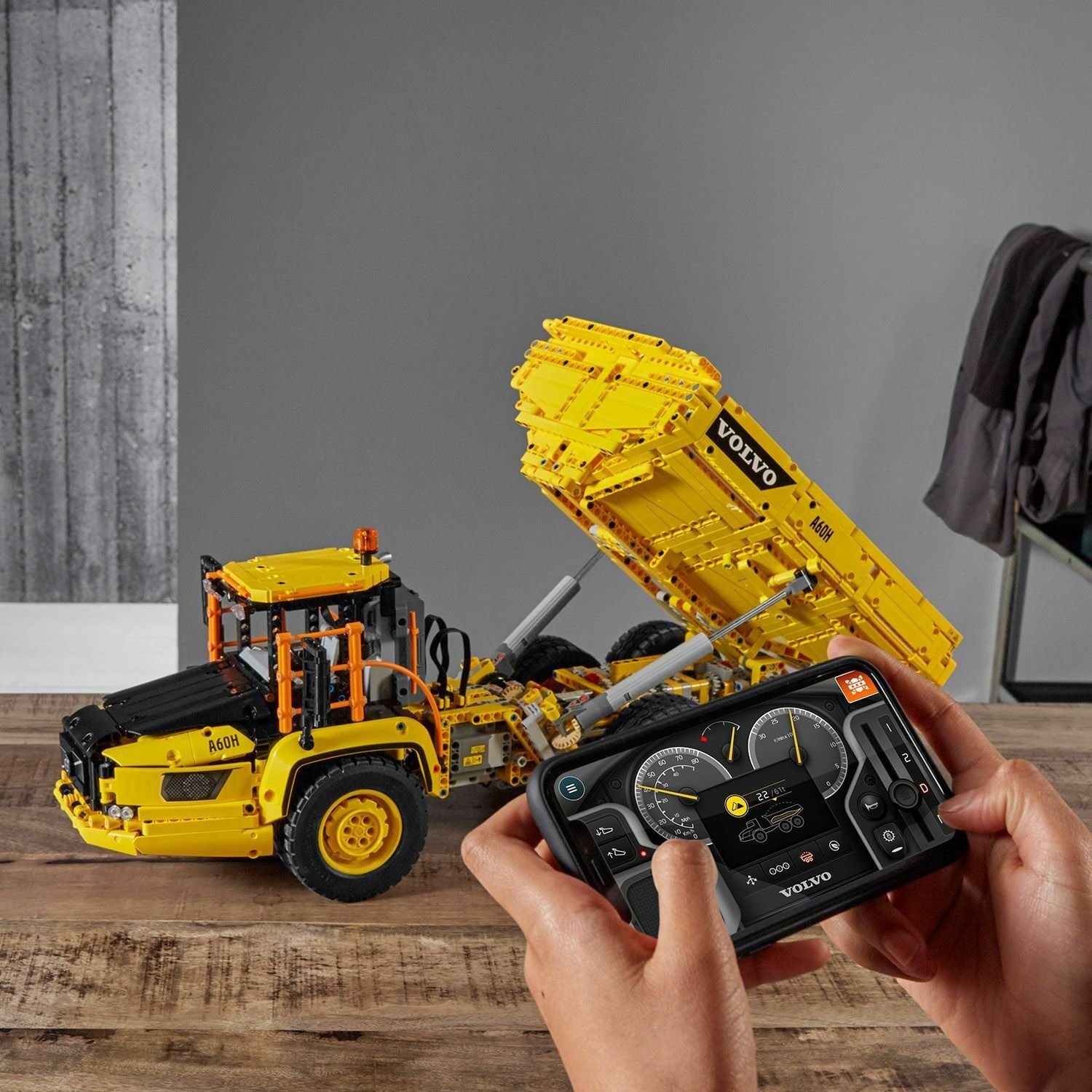 Lego Technic 42114 Самосвал Volvo 6х6