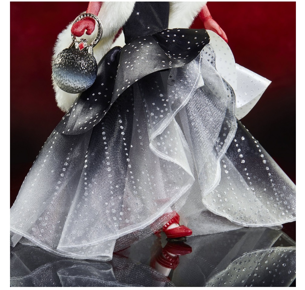 Кукла Disney Princess F3263 Style Series Круэлла