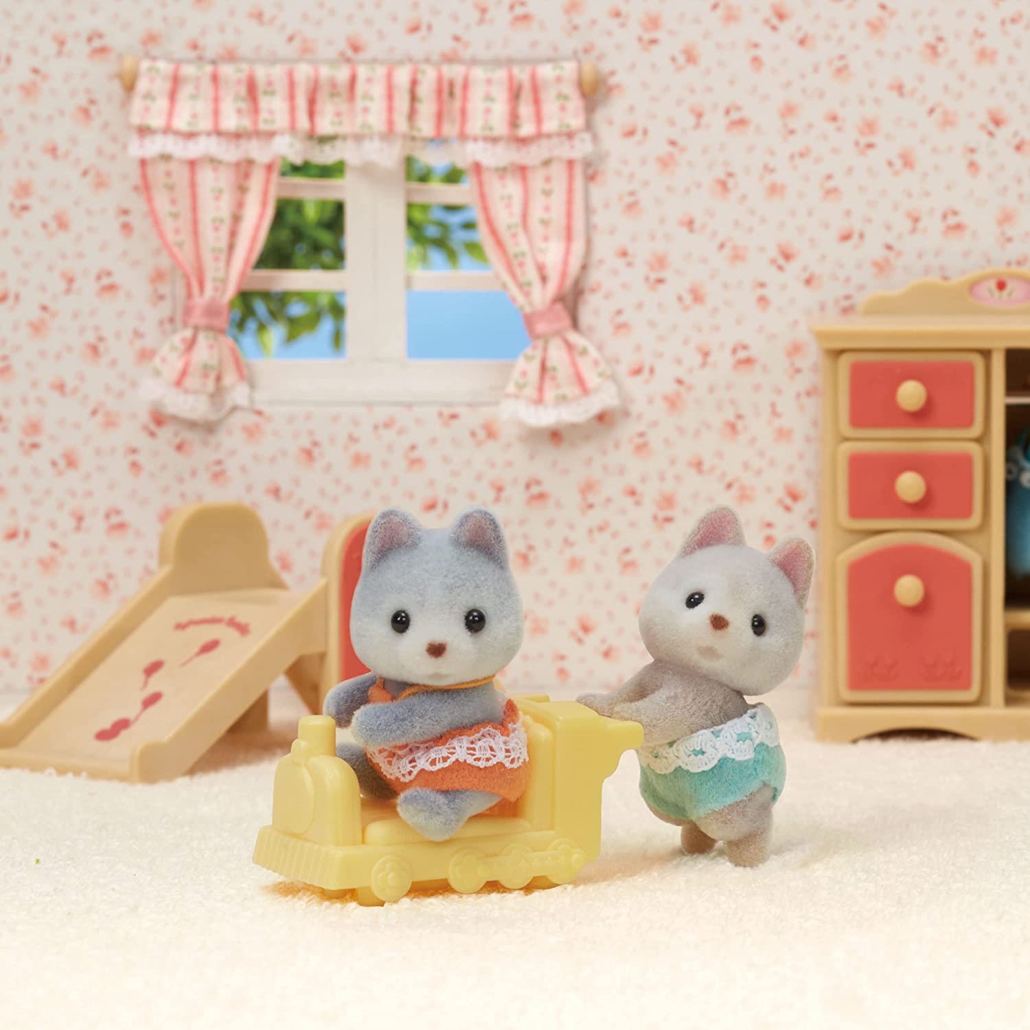 Набор Sylvanian Families 5638 Хаски-двойняшки