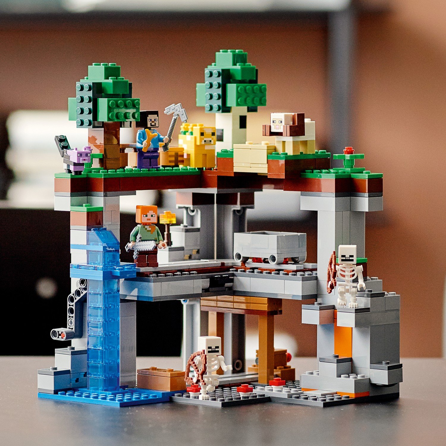 Lego Minecraft 21169 Первое приключение