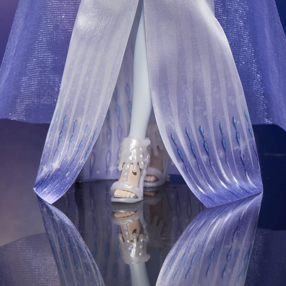 Кукла Disney Frozen F2230 Эльза интерактивная