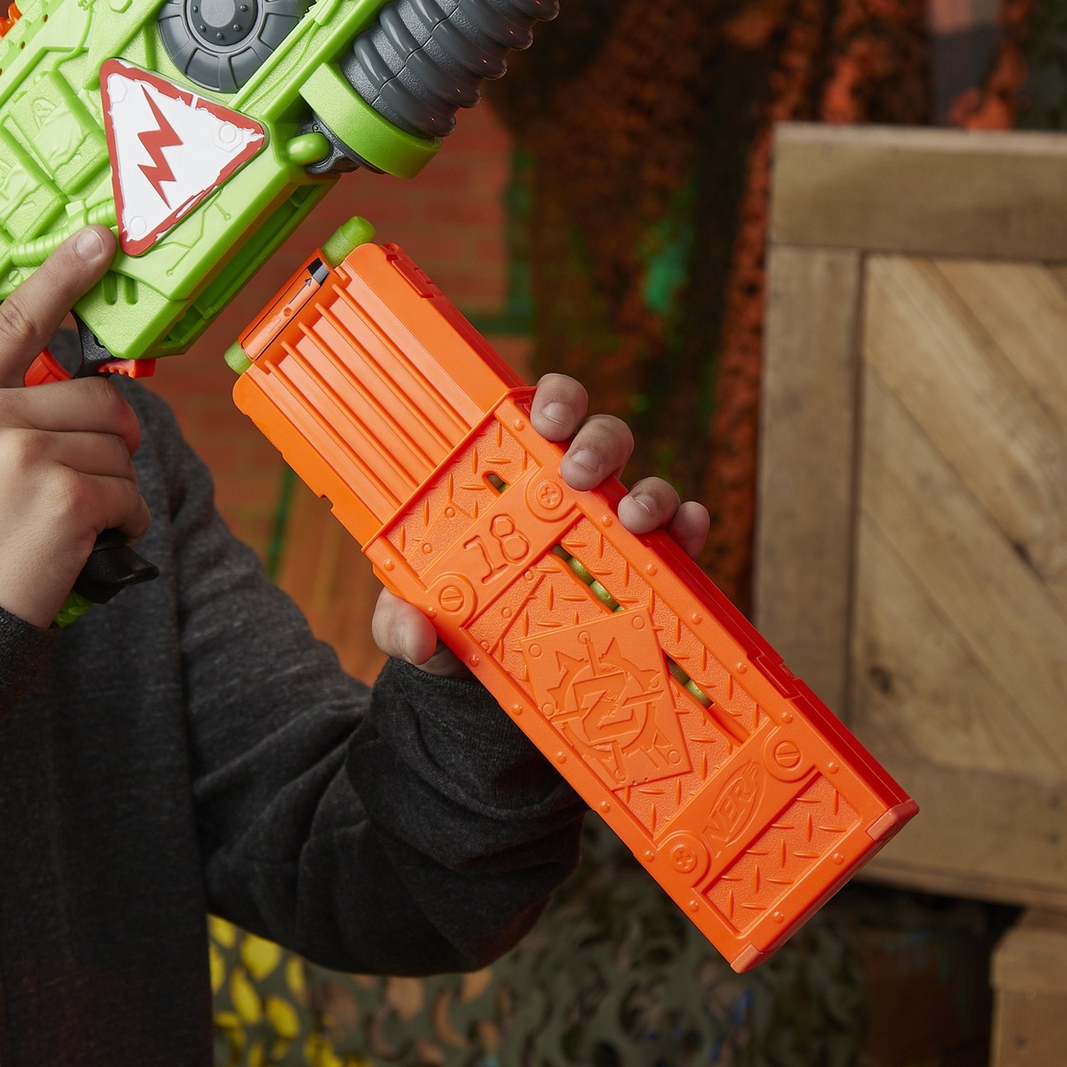 Бластер Nerf Зомби Страйк E3060 Револтинатор